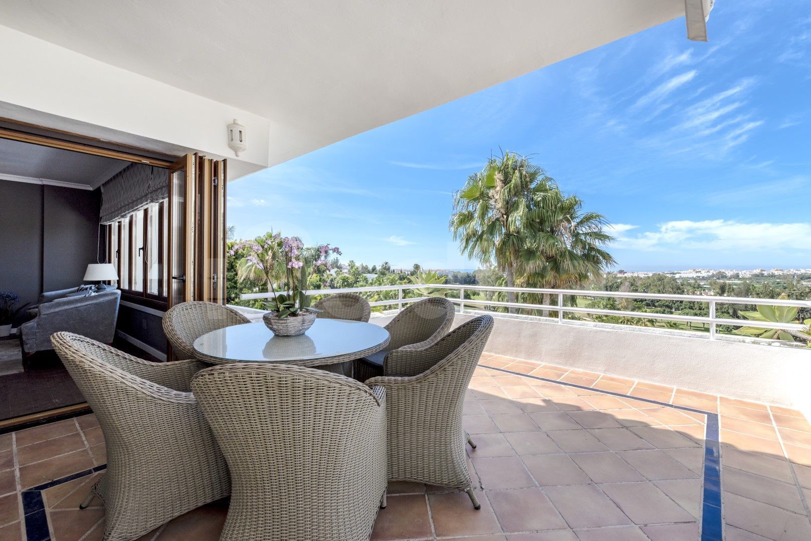 Alcores del Golf apartments | private luxury in Nueva Andalucía